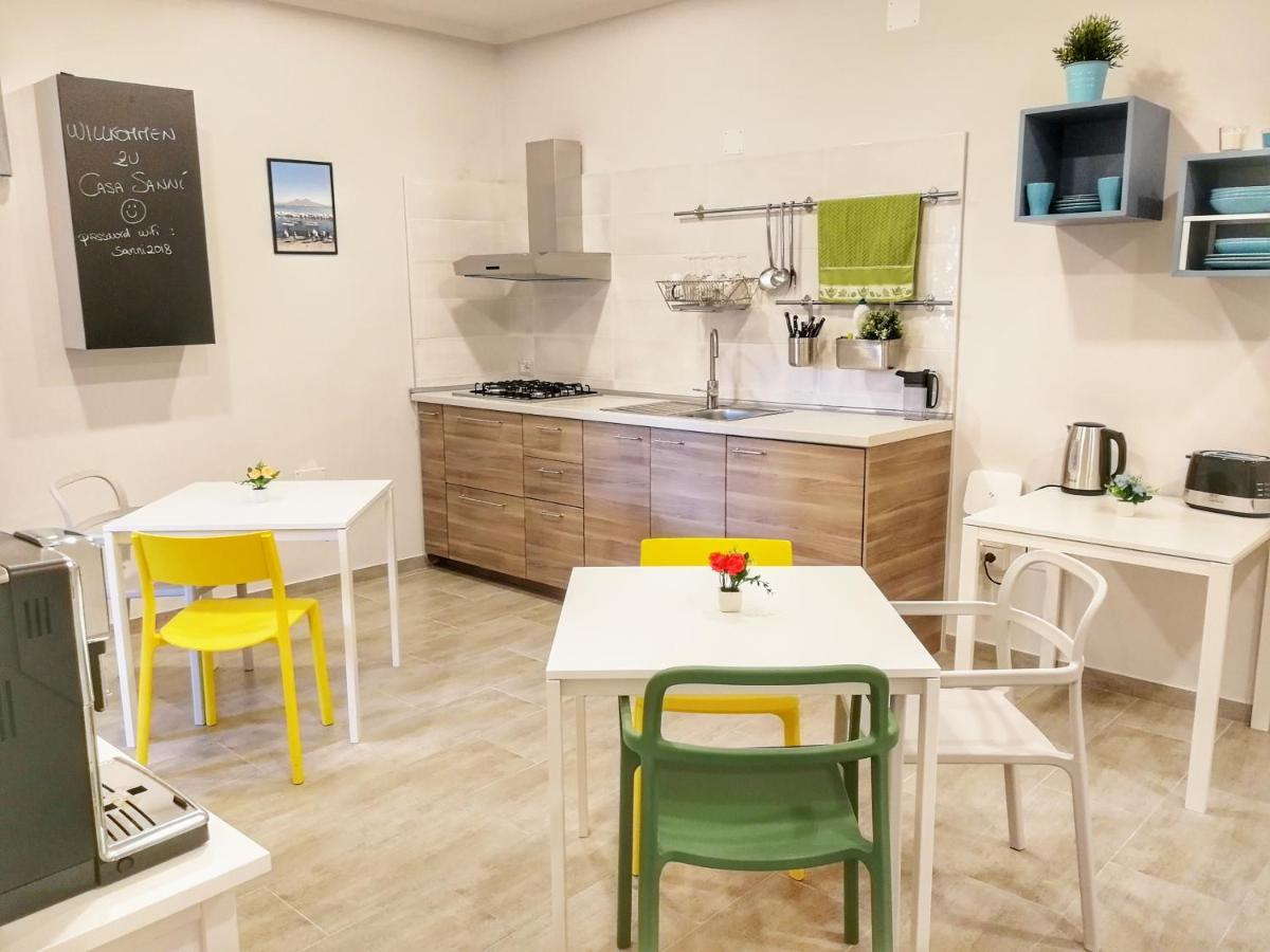 Casa Sanni Bed & Breakfast Наполи Екстериор снимка